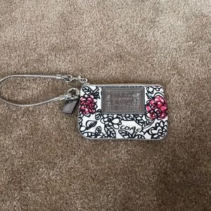 COACH POPPY WRISTLET